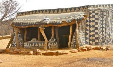 Ghana’s Decorated Mud Houses, a Danger?