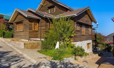 Lerruat log: The Resort on a Hill