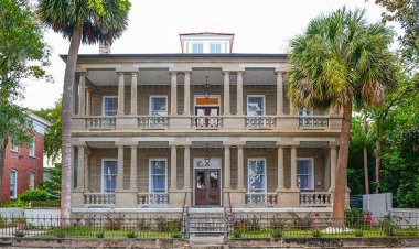 10 Things You Need to Know Before Buying a Luxury Home