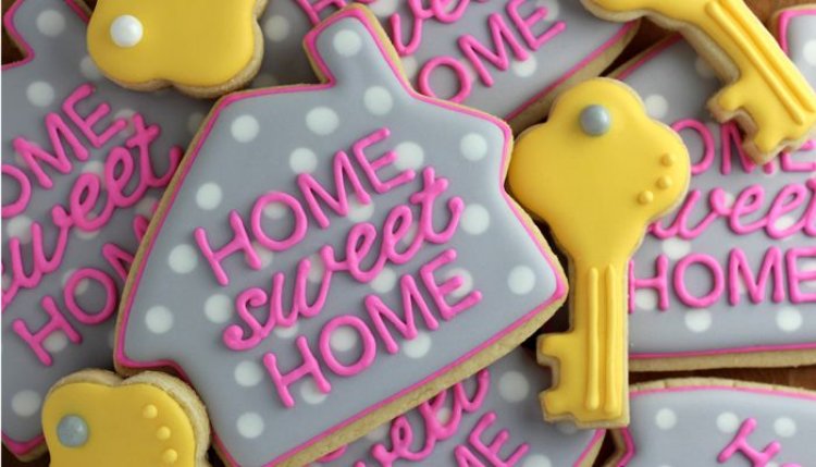 6 Reasons to Have a Housewarming Party